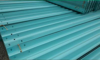 冠县润金交通设施 公路护栏板现货供应，以专业工艺守护道路安全